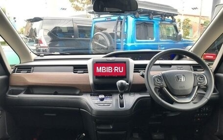 Honda Freed II, 2022 год, 1 367 000 рублей, 12 фотография