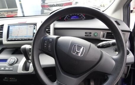 Honda Freed I, 2015 год, 834 000 рублей, 10 фотография