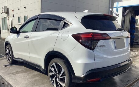 Honda Vezel, 2021 год, 1 400 000 рублей, 7 фотография
