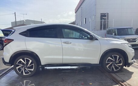Honda Vezel, 2021 год, 1 400 000 рублей, 4 фотография