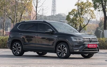 Volkswagen Tharu, 2022 год, 1 750 000 рублей, 2 фотография