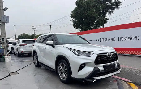 Toyota Highlander, 2022 год, 5 100 035 рублей, 5 фотография