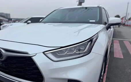 Toyota Highlander, 2022 год, 5 100 035 рублей, 6 фотография