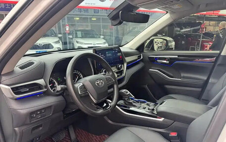 Toyota Highlander, 2022 год, 5 100 035 рублей, 12 фотография