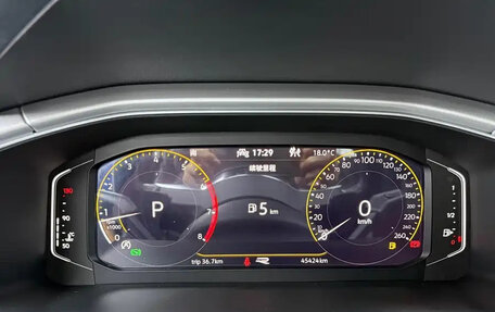 Volkswagen T-Roc I, 2021 год, 1 290 000 рублей, 8 фотография