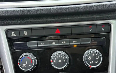 Volkswagen T-Roc I, 2021 год, 1 290 000 рублей, 9 фотография