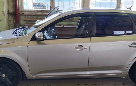 KIA cee'd I рестайлинг, 2010 год, 655 000 рублей, 4 фотография