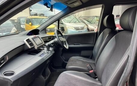 Honda Freed I, 2015 год, 745 000 рублей, 15 фотография