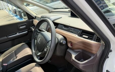 Honda Freed II, 2022 год, 1 150 000 рублей, 12 фотография