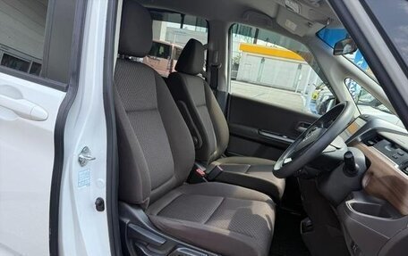 Honda Freed II, 2022 год, 1 150 000 рублей, 10 фотография