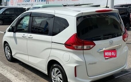 Honda Freed II, 2022 год, 1 150 000 рублей, 3 фотография