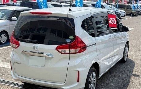 Honda Freed II, 2022 год, 1 150 000 рублей, 5 фотография