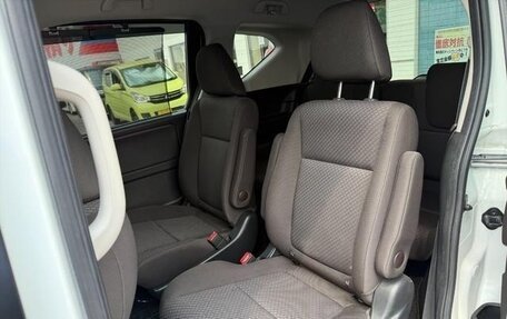 Honda Freed II, 2022 год, 1 150 000 рублей, 14 фотография