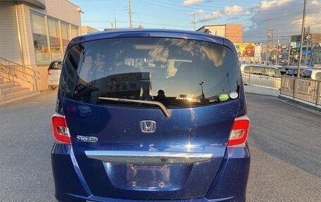 Honda Freed I, 2015 год, 710 000 рублей, 6 фотография