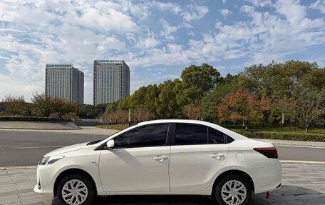 Toyota Vios III, 2022 год, 1 050 000 рублей, 7 фотография