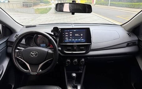 Toyota Vios III, 2022 год, 1 050 000 рублей, 9 фотография