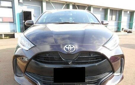 Toyota Yaris, 2021 год, 1 211 000 рублей, 2 фотография