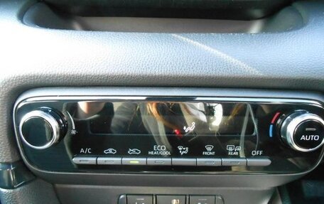 Toyota Yaris, 2021 год, 1 211 000 рублей, 16 фотография