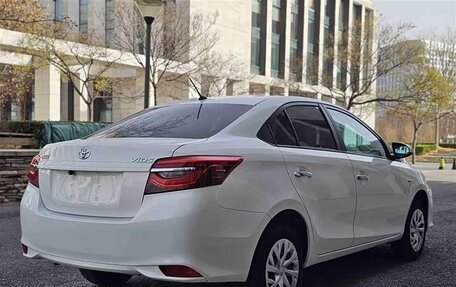 Toyota Vios III, 2022 год, 1 108 000 рублей, 5 фотография