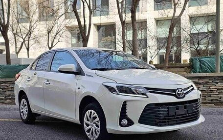 Toyota Vios III, 2022 год, 1 108 000 рублей, 2 фотография