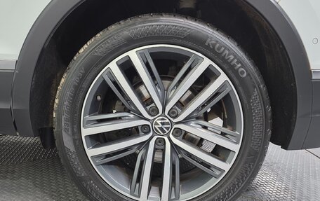 Volkswagen Tiguan II, 2022 год, 3 690 000 рублей, 6 фотография