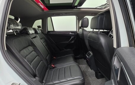 Volkswagen Tiguan II, 2022 год, 3 690 000 рублей, 20 фотография