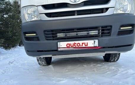 Toyota HiAce H200, 2010 год, 2 500 000 рублей, 8 фотография