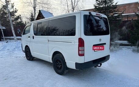 Toyota HiAce H200, 2010 год, 2 500 000 рублей, 5 фотография