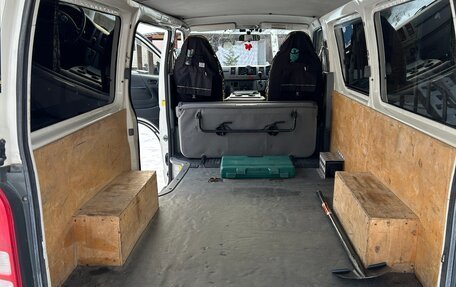 Toyota HiAce H200, 2010 год, 2 500 000 рублей, 22 фотография