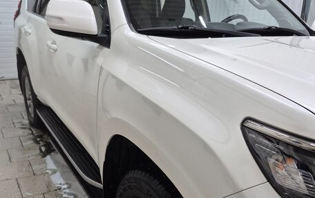 Toyota Land Cruiser Prado 150 рестайлинг 2, 2017 год, 5 900 000 рублей, 4 фотография