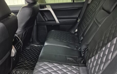 Toyota Land Cruiser Prado 150 рестайлинг 2, 2017 год, 5 900 000 рублей, 15 фотография