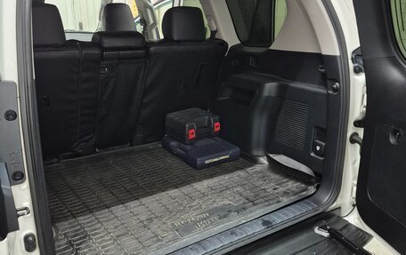 Toyota Land Cruiser Prado 150 рестайлинг 2, 2017 год, 5 900 000 рублей, 17 фотография