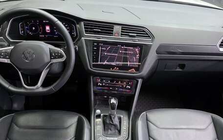 Volkswagen Tiguan II, 2021 год, 3 800 000 рублей, 7 фотография