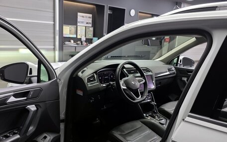 Volkswagen Tiguan II, 2021 год, 3 800 000 рублей, 10 фотография