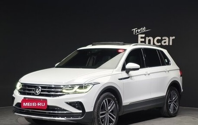 Volkswagen Tiguan II, 2021 год, 3 800 000 рублей, 1 фотография