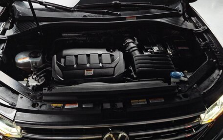 Volkswagen Tiguan II, 2022 год, 3 940 000 рублей, 6 фотография