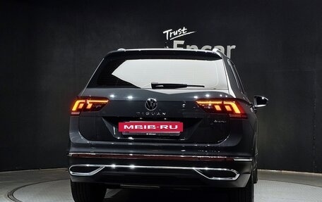 Volkswagen Tiguan II, 2021 год, 3 680 000 рублей, 4 фотография