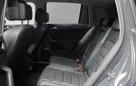 Volkswagen Tiguan II, 2021 год, 3 680 000 рублей, 13 фотография