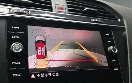 Volkswagen Tiguan II, 2021 год, 3 680 000 рублей, 16 фотография