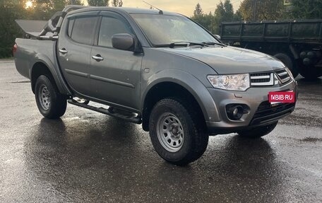 Mitsubishi L200 IV рестайлинг, 2013 год, 1 400 000 рублей, 1 фотография