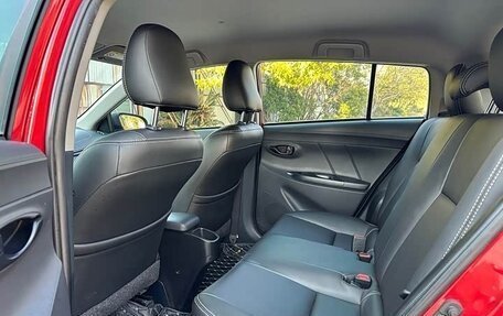 Toyota Yaris XP150 рестайлинг, 2021 год, 941 978 рублей, 8 фотография