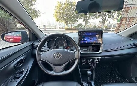 Toyota Yaris XP150 рестайлинг, 2021 год, 941 978 рублей, 9 фотография