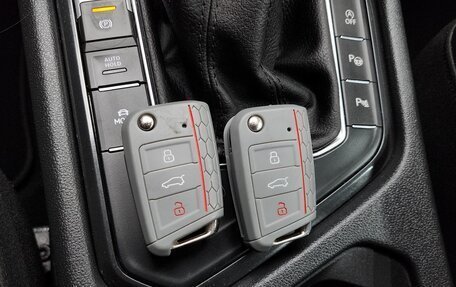 Volkswagen Tiguan II, 2022 год, 3 180 000 рублей, 16 фотография