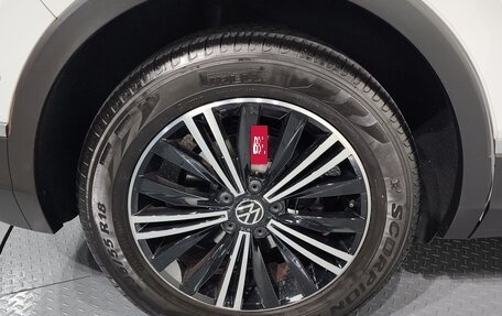 Volkswagen Tiguan II, 2022 год, 3 180 000 рублей, 6 фотография