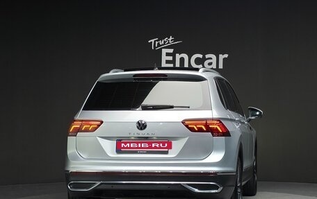 Volkswagen Tiguan II, 2022 год, 3 190 000 рублей, 4 фотография
