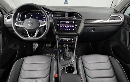 Volkswagen Tiguan II, 2022 год, 3 080 000 рублей, 8 фотография