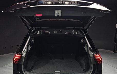 Volkswagen Tiguan II, 2022 год, 3 050 000 рублей, 5 фотография