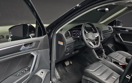 Volkswagen Tiguan II, 2022 год, 3 050 000 рублей, 12 фотография