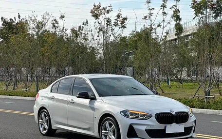 BMW 1 серия, 2023 год, 1 590 000 рублей, 3 фотография