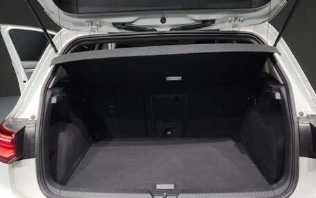 Volkswagen Golf VIII, 2021 год, 2 330 000 рублей, 5 фотография